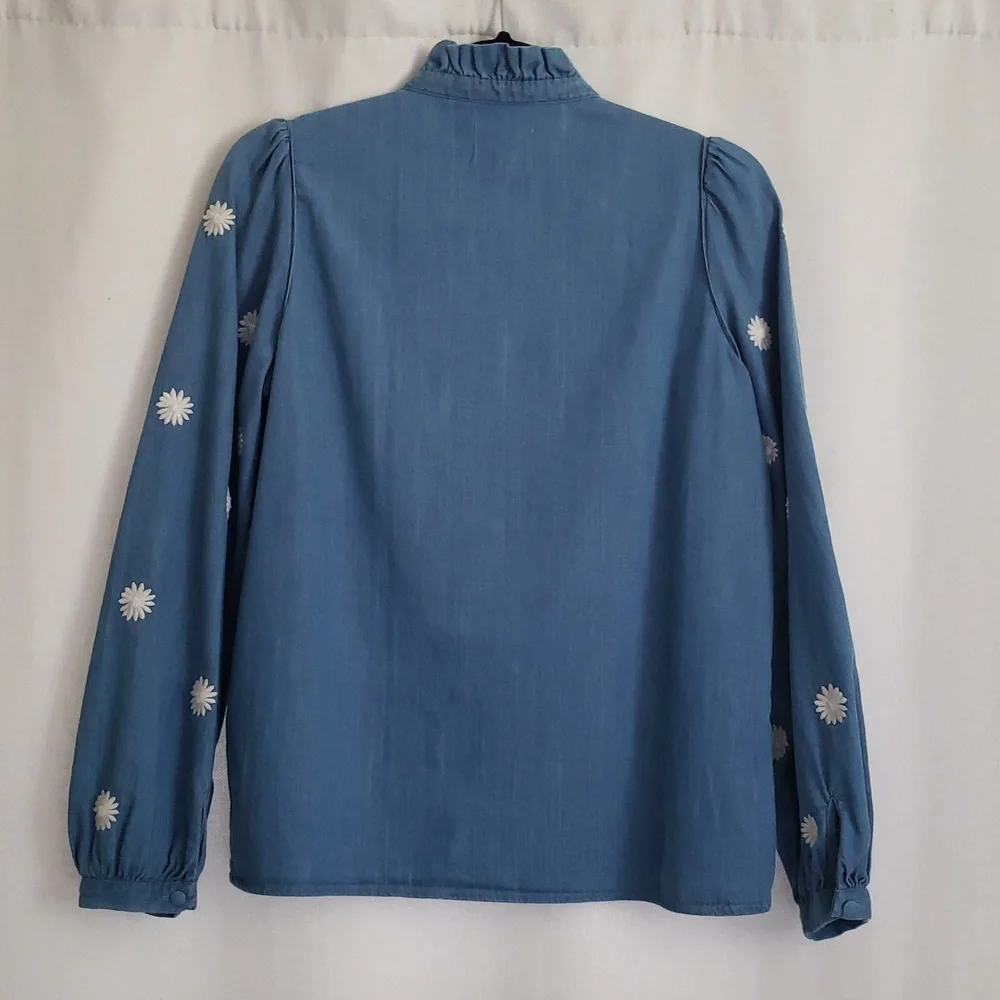 Sezane Blue Blouse with White Floral Embroidery - Picture 4 of 10